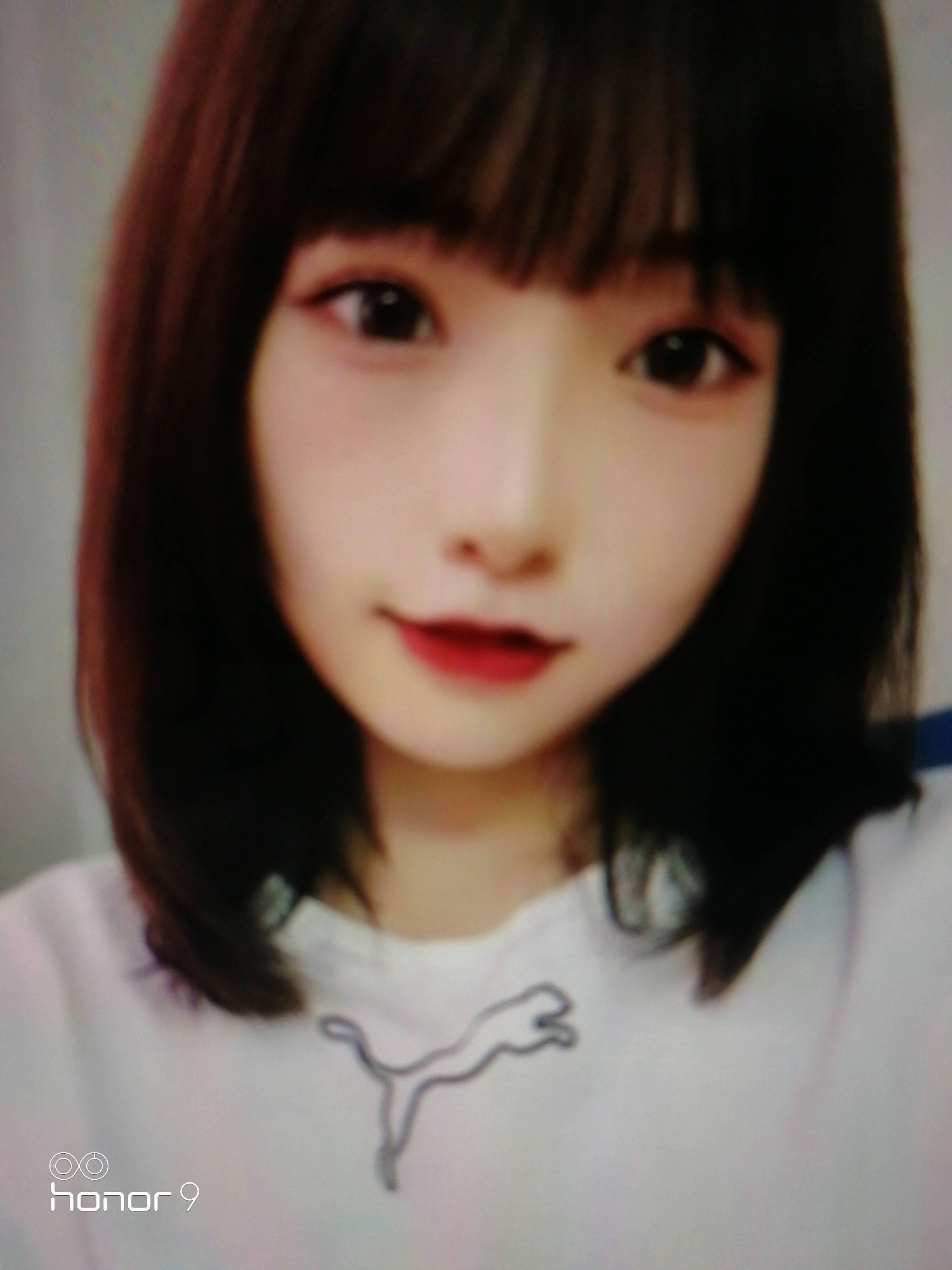 新人小兮年龄18岁