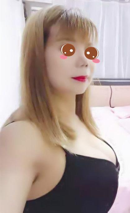 海珠区 江泰路地铁站附近，胸很大kh很好的轻熟女